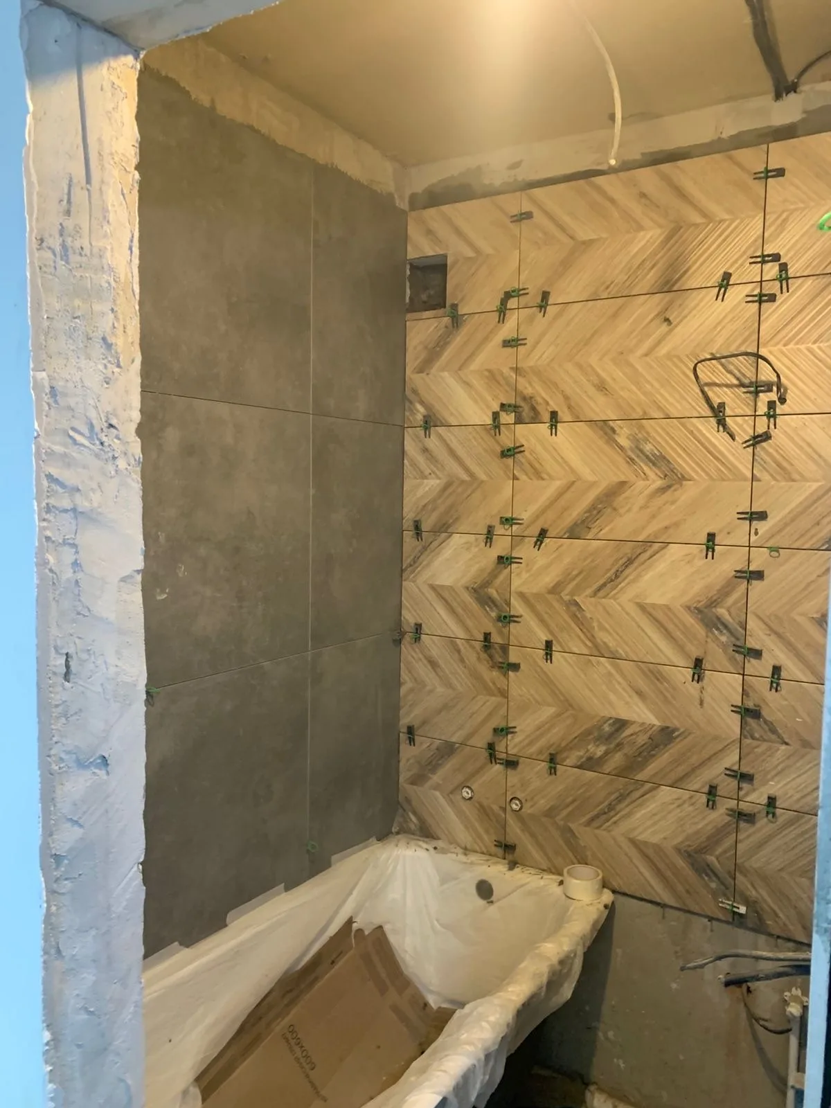 Плиточные работы — чистовая отделка с подрезкой и примыканиями